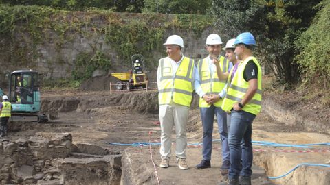 Luis L�pez y Rafa Dom�nguez en las excavaciones arqueol�gicas de Santa Clara