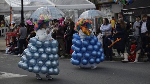 Desfile de entroido de Barbad�s por las calles de A Valenz�