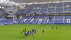 Los jugadores del Oviedo, en el Carlos Tartiere