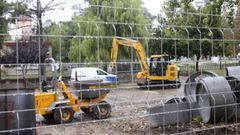 Obras de renaturalizaci�n del r�a Gafos, en el barrio pontevedr�s de Campolongo, este jueves