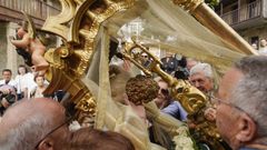 Procesión do Encontro en la romería del Cristal, en Celanova