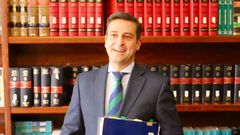 Elecciones a juez decano con la reeleci�n del candidato �nico Germ�n Serrano