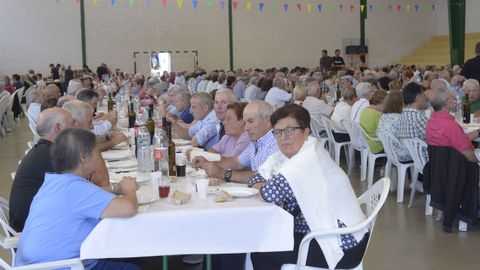 Comida de la tercera edad de Guntn 