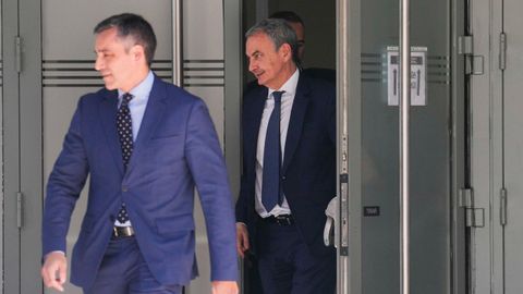Rodr�guez Zapatero a la salida del juzgado despu�s de declarar