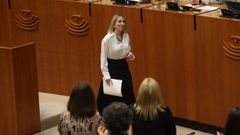 La candidata a la Presidencia de la Junta de Extremadura, Mar�a Guardiola, en la primera sesi�n del nuevo debate de investidura en la Asamblea Regional.