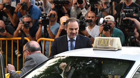 �balos llega a su tercera cita con el Supremo recibido con gritos de �corrupto�