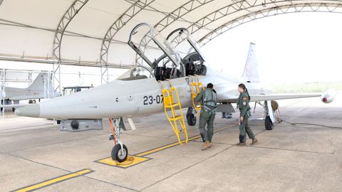 La princesa Leonor de Borb�n, durante su visita a la Base A�rea de Los Llanos en Albacete