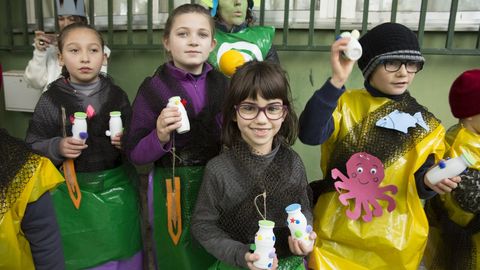 Presentaci�n de la Mikaeli�a y del bus de la Mikaela en Bu�o