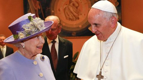 La reina de Inglaterra le visit� el 3 de abril del 2014