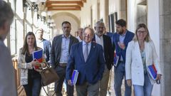 Tom� e os deputados socialistas, � s�a chegada ao pleno