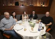 Jos� Mart�nez, Elibel Lago, Tania Carreira, Jos� Manuel Pato y Jos� Manuel Varela, en Laxe. 