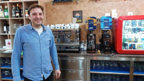 Yuri Antonello Capurro, propietario de la nueva cafetería Portofino (Río de Monelos, 32).
