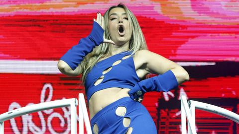 Lola �ndigo durante una actuaci�n en Castrelos (Vigo) en el a�o 2022