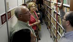 Un momento del acto que luvo lugar en la biblioteca municipal ayer por la ma�ana. 