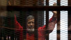 Mohamed Mursi, durante una vista judicial en el 2015