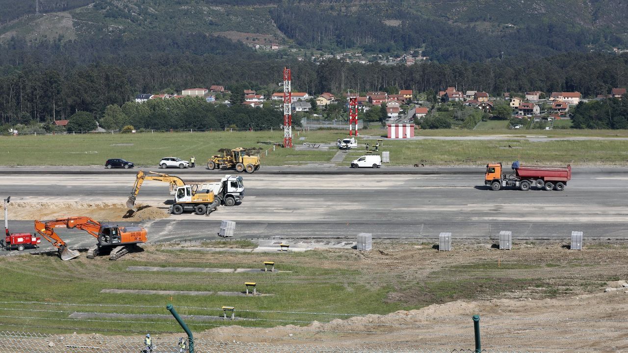 La pista renovada de Peinador y su torre remota no atraen más tráfico