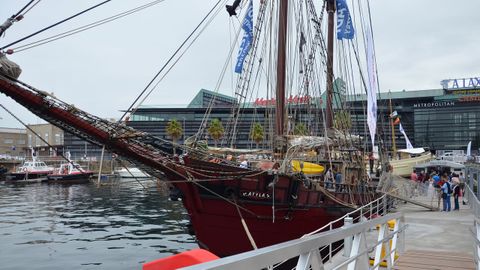 El buque Atyla en la drsena de Portocultura del Puerto de Vigo