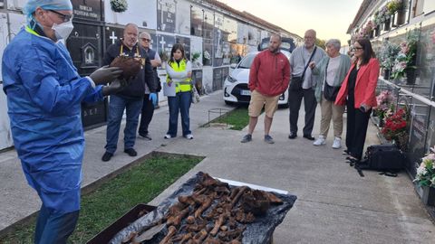 La exhumacin del fusilado Guillermo Daz Vales en el cementerio de Catabois