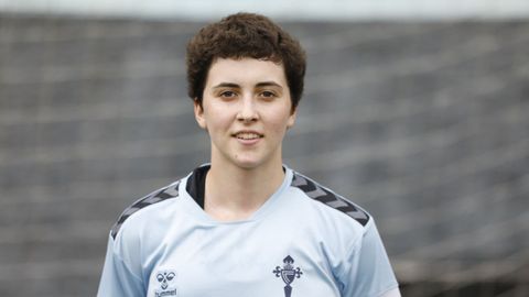 Tanto la pasada temporada como esta, la burgalesa tiene ficha del B pero est� en din�mica del primer equipo.