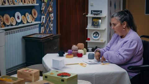 Lorena Quintas, que gracias al programa consigui� fundar el proyecto artesanal Xogo de F�os.