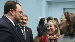 La consellleira Ethel V�zquez, este lunes en Gij�n con el presidente de Asturias, Adri�n Barb�n, y dos consejeros de su Gobierno.