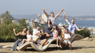 Un grupo de amigos, en el parque de Eir�s