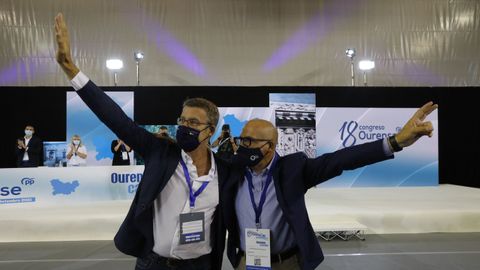 Alberto Nez Feijoo, con Jos Manuel Baltar en el congreso celebrado por el PP ourensano.