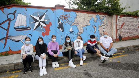 Un grupo de alumnos junto al profesor Gerardo Rodr�guez