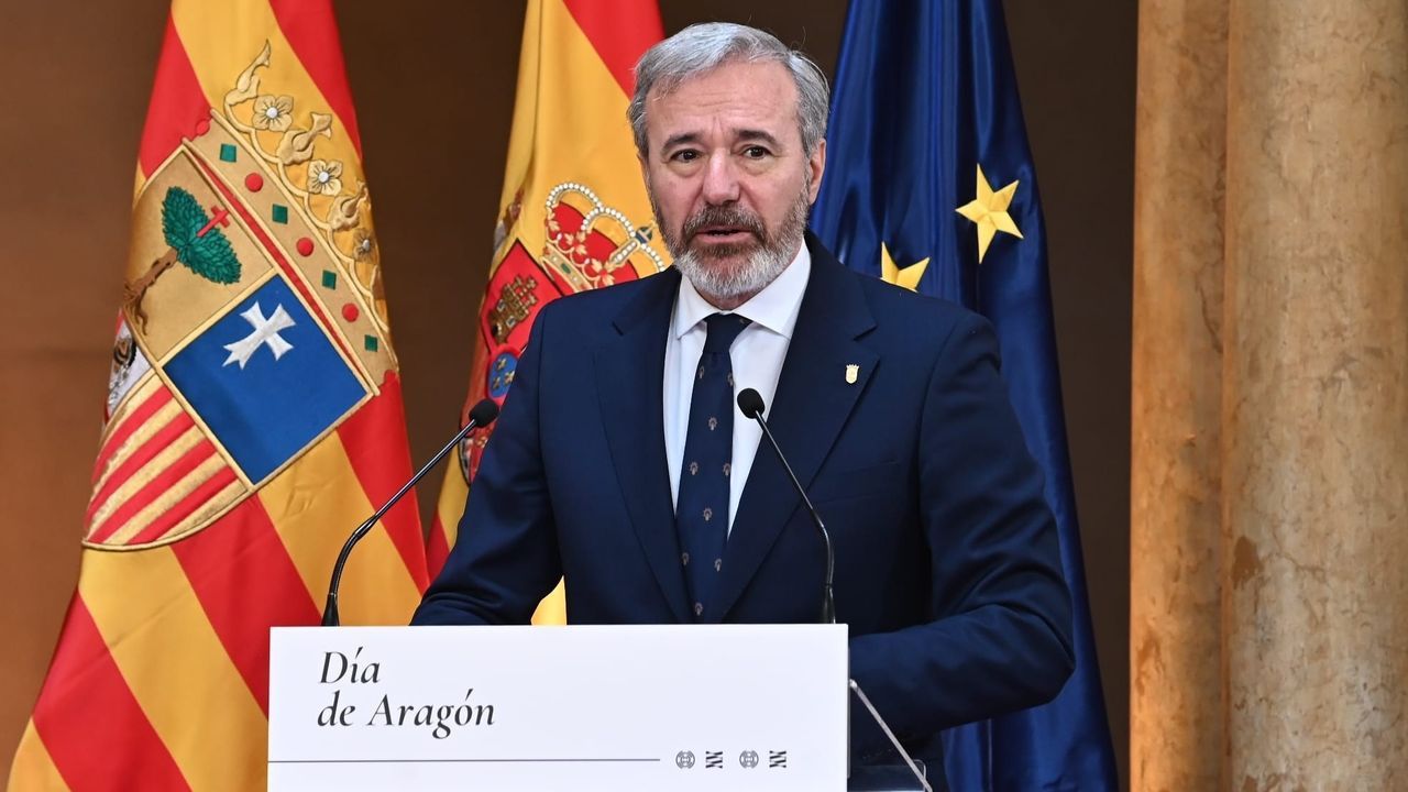 El PP y Vox ignoran las críticas de la izquierda a la prioridad nacional en Aragón y Extremadura