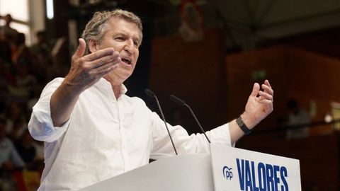 El presidente del PP, Alberto Núñez Feijoo, durante un discurso en una imagen de archivo.
