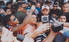 Nen�, a su llegada al aeropuerto para incorporarse a su nuevo club.