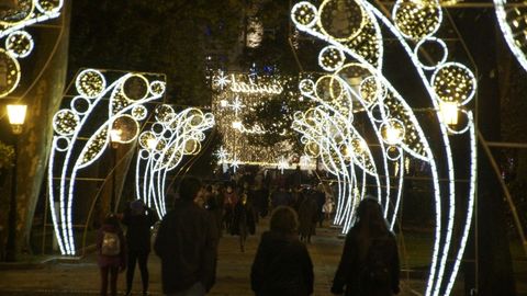 Iluminacin navidea en Oviedo