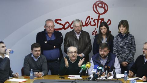 La gestora y los diputados del PSOE de Lugo del 2015 en una comparecencia para defender la inocencia del entonces investigado Gmez Besteiro