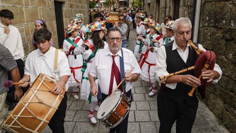 Procesin de la Virxe do Cristal en Vilanova dos Infantes.