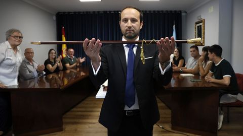 Eleccin do novo alcalde de Lousame, Esteban Ares