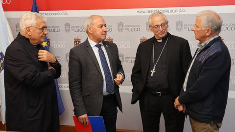 José Tomé con el obispo de Lugo y otros cargos de la Diócesis