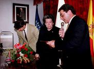 La condesa, en un homenaje que le tribut� el Concello en 1999.