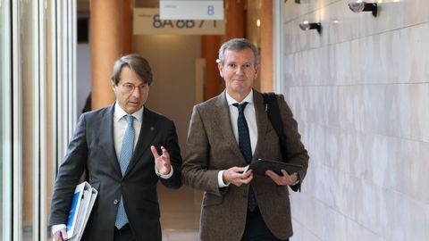 El presidente de la Xunta, Alfonso Rueda, y el conselleiro de Facenda, Miguel Corgos,�en la presentaci�n de las cuentas del 2027
