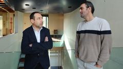Manuel Ra��, presidente del Colegio de Arquitectos T�cnicos de Pontevedra (Coatpo), y Jos� Iglesias, vocal de la junta de Gobierno del Coatpo