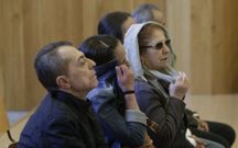 Imagen de los cinco acusados en la Audiencia. 