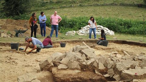 La intervenci�n nel t�mulu neol�ticu de Samart�n muestra afayos arqueol�xicos nuevos