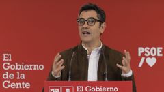 El ministro de la Presidencia, Félix Bolaños, este domingo en la sede del PSOE en Ferraz