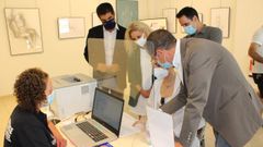 Los usuarios que se acerquen al Espazo Xove pueden realizar consultas relacionadas con el coronavirus.