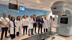 El conselleiro de Sanidade visit este viernes el servicio de Oncologa Radioterpica del HULA.