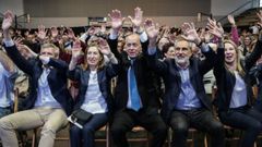Risas y coreograf�as en el mitin del PP en Vilanova