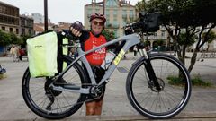 Eladio Paz comienza este viernes un peregrinaje en bicicleta desde Estocolmo hasta Santiago