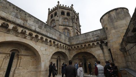 La visita permite observar elementos decorativos singulares de la construccin