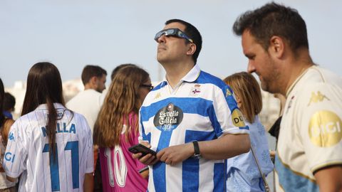 Ambiente en el paseo y las playas de A Coru�a durante el eclipse total de sol