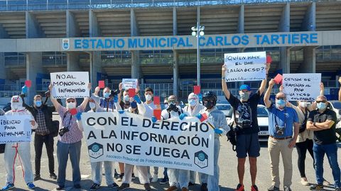 Protesta en el Tartiere de la Asociaci�n Profesional de Fotoperiodistas Asturianos 