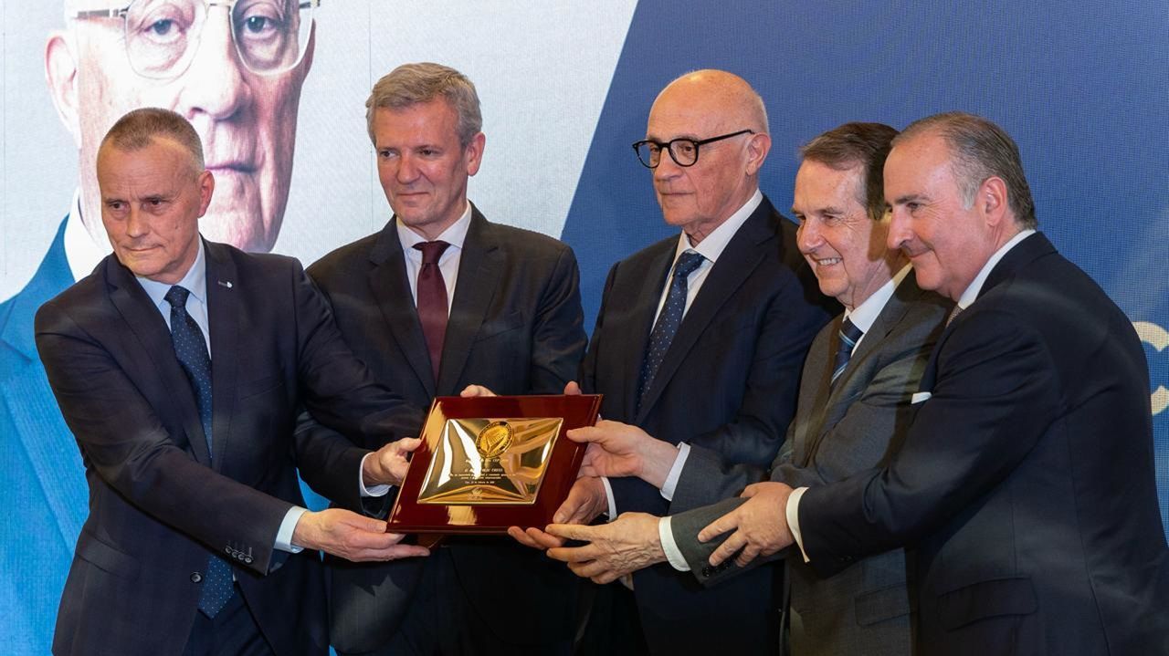 El presidente del Banco Sabadell agradece a los empresarios en Vigo su apoyo para resistir la opa hostil del BBVA